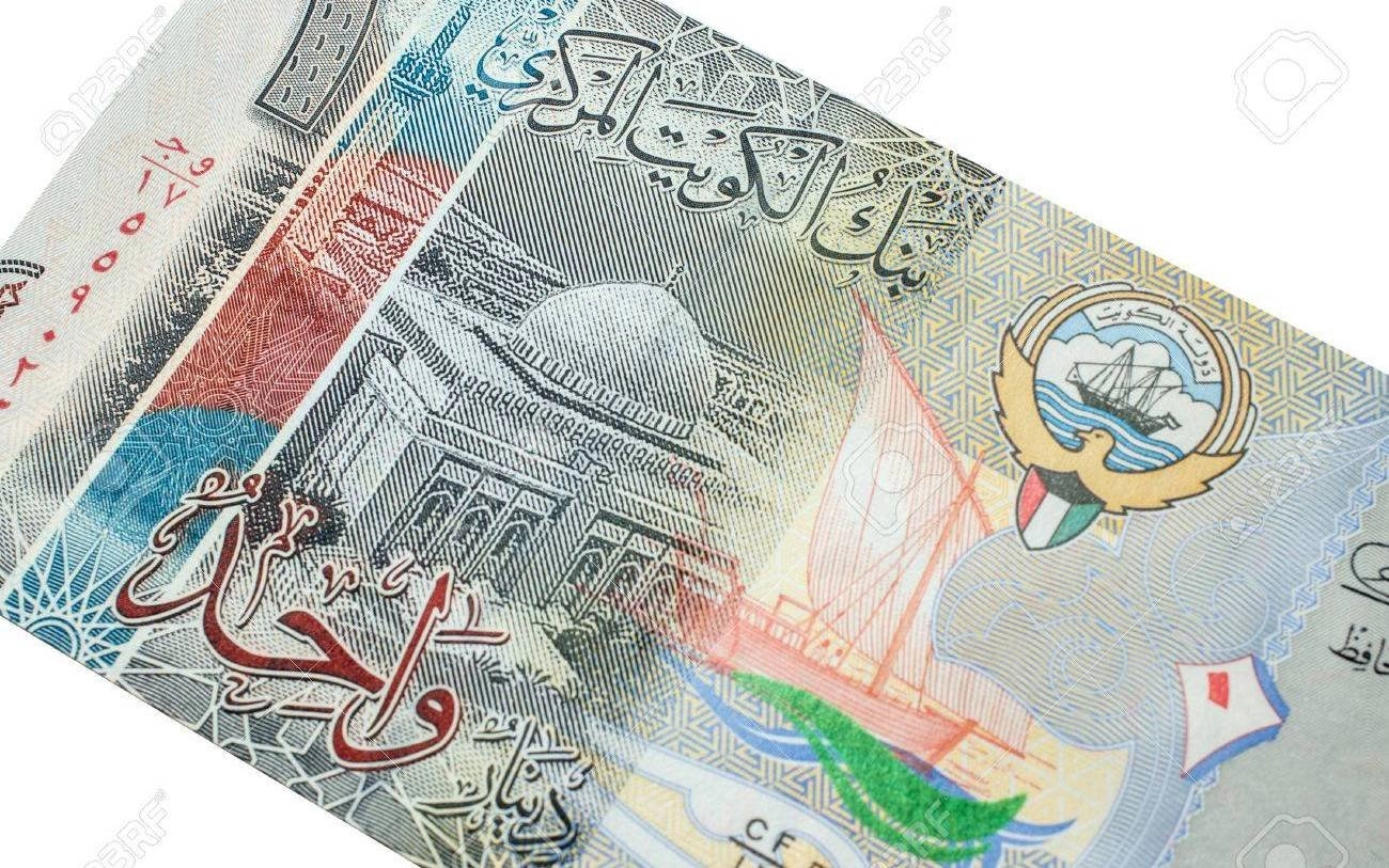 سعر الدينار الكويتي مقابل العملات  2023 .. مفاجأة في السوق السوداء