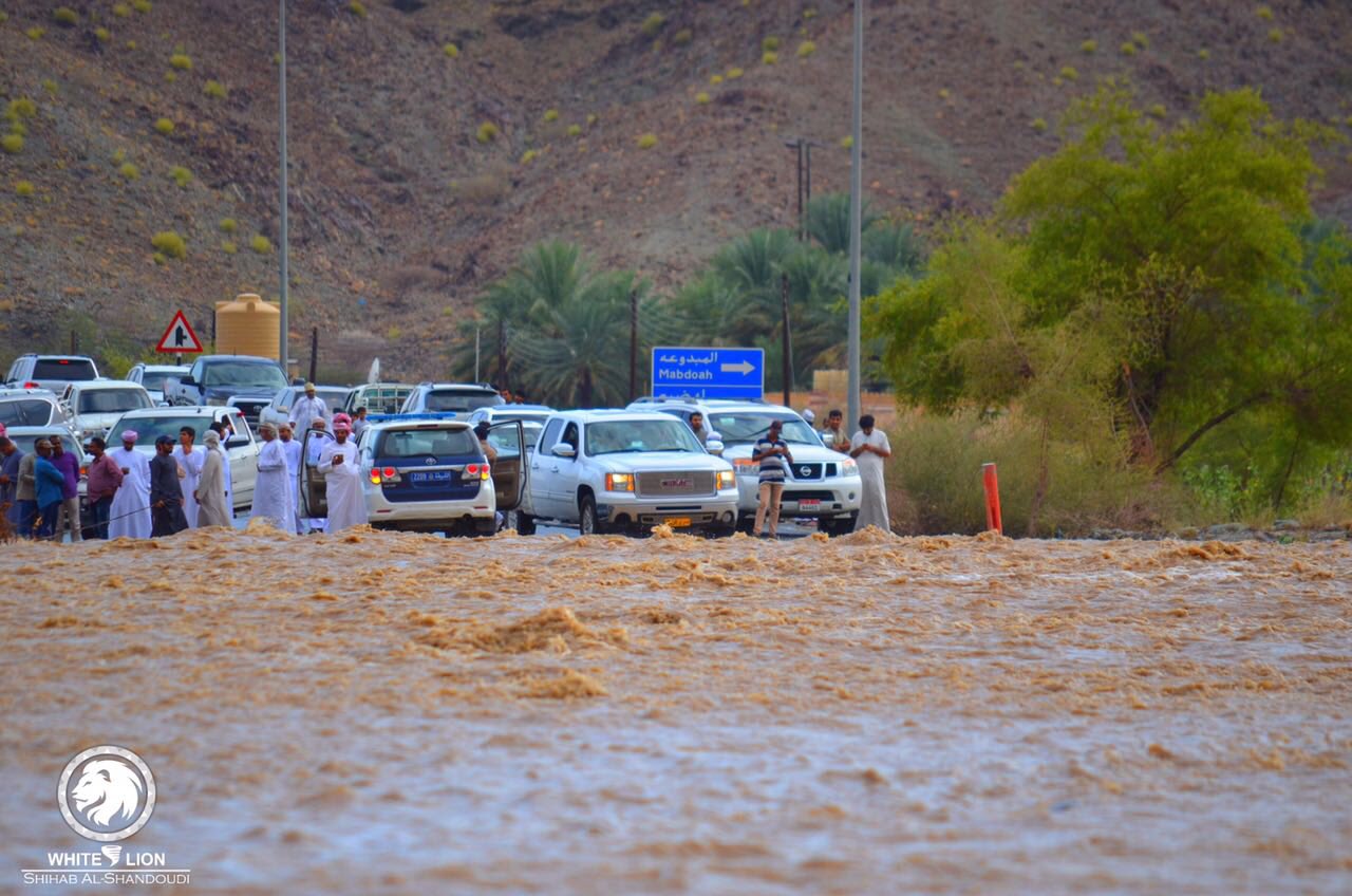 تنبيه عاجل وهام .. بغزارة الأمطار على عدد من محافظات سلطنة عمان