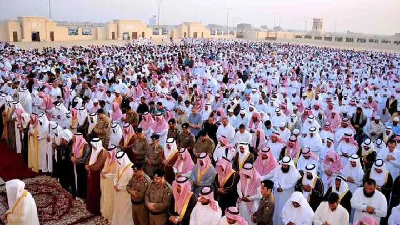 رسميًا .. الاكتفاء بإقامة صلاة عيد الفطر في الجوامع وعدم اقامتها في المصليات المكشوفة في معظم مناطق السعودية لهذا السبب