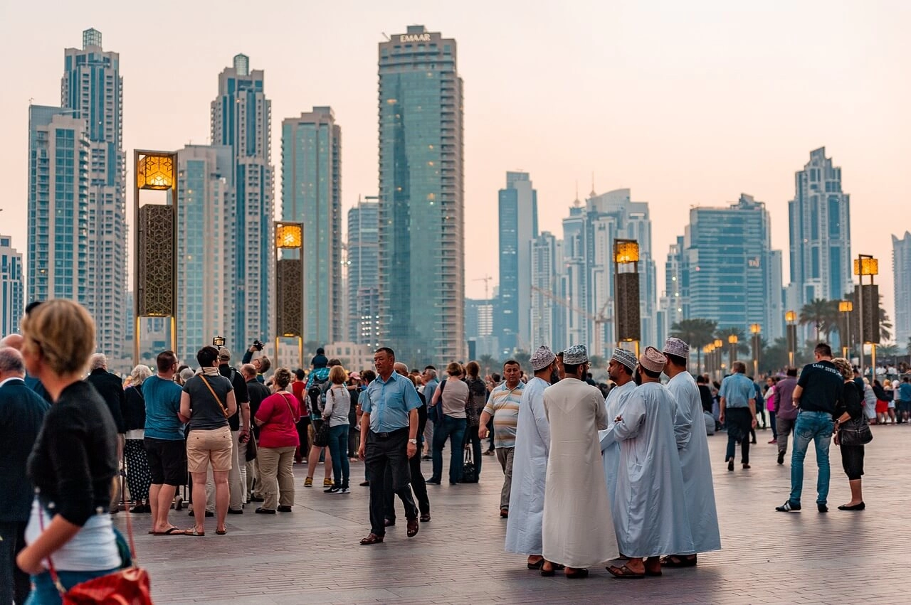  بدون خبرة .. وظائف شاغرة للرجال في الامارات براتب 6500 درهم بمختلف التخصصات (قدم الآن)