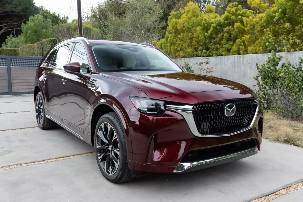 سيارة CX90 موديل 2024 .. مواصفات تفوق سعرها بكثير في السوق السعوي