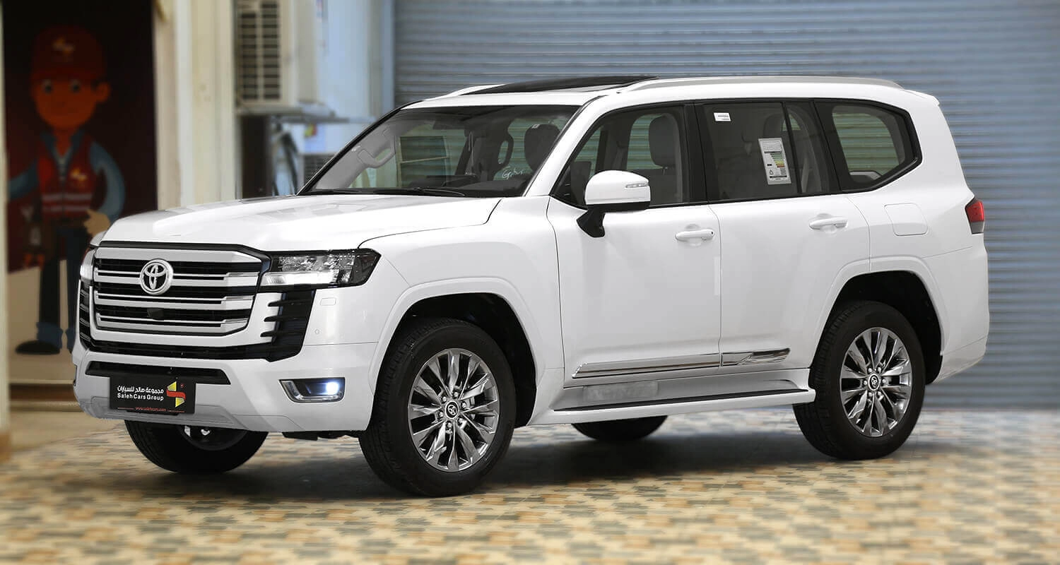 مواصفات سيارة تويوتا لاند كروزر 2024 Landcruiser دفع رباعي مستمر بدبل خفيف وثقيل .. تعرف على سعرها في السعودية